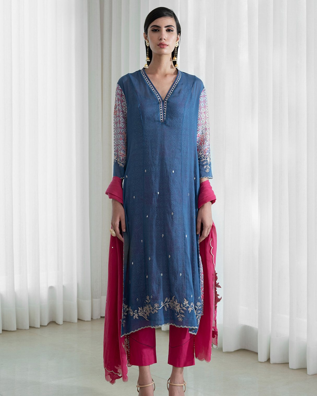 Straight Kurta Paired With Pants And Dupatta