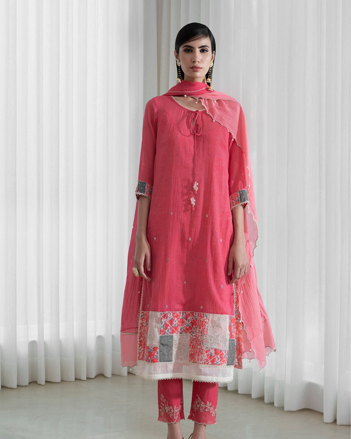 Straight Kurta Paired With Pants And Dupatta