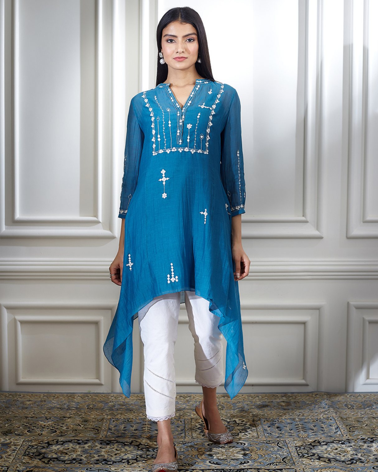 Blue Aari Embroidered Kurta Set