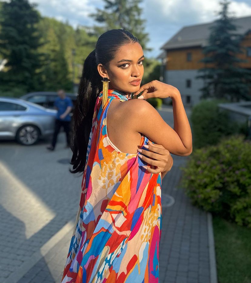 Pop Abstract Printed High-Low Halter Neck Dress worn by Pragnya Ayyagari