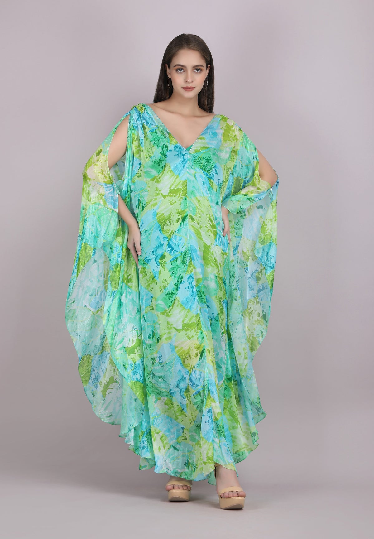 Darya Kaftan in Red Lurex