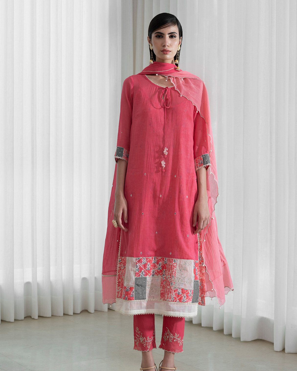 Straight Kurta Paired With Pants And Dupatta