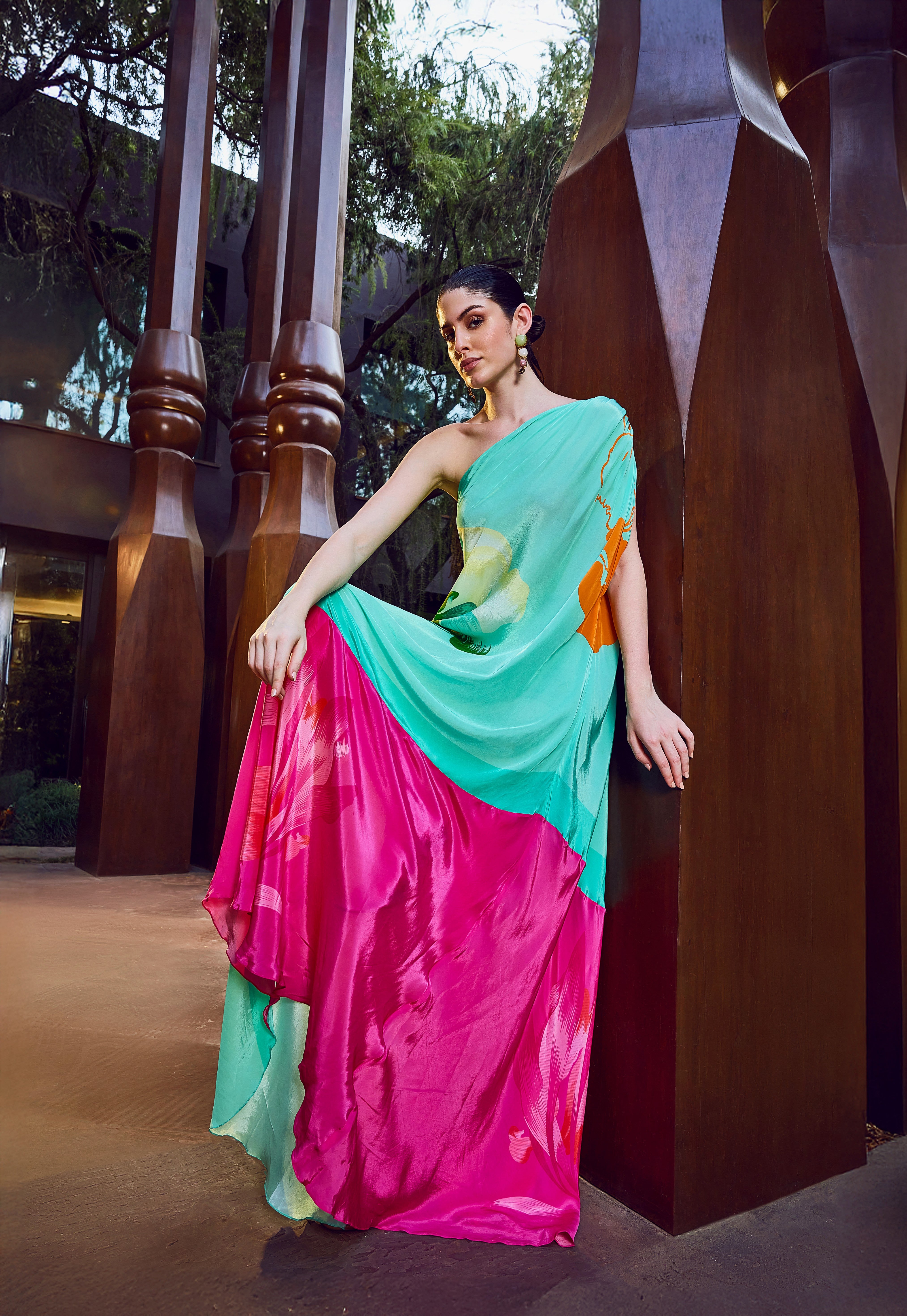 Wage Placement One-Shoulder Kaftan