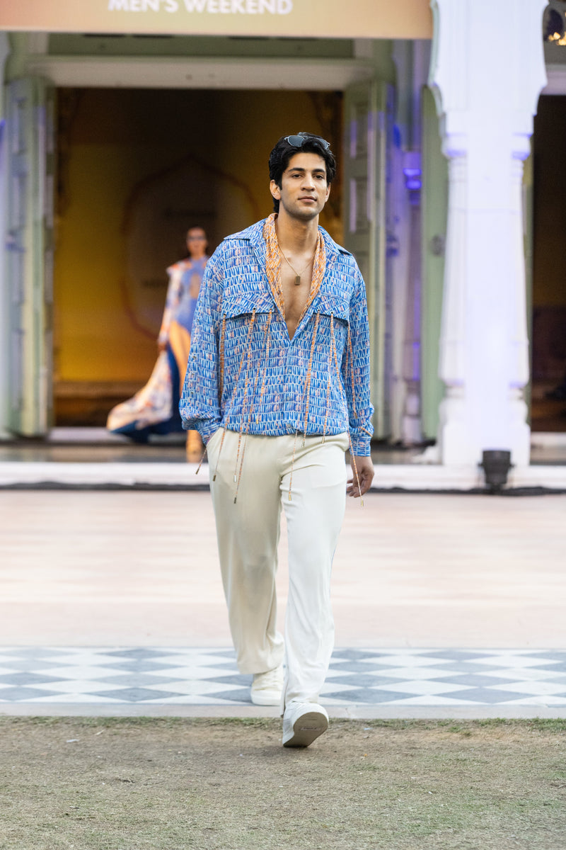 Printed shirt with two sided front pocket