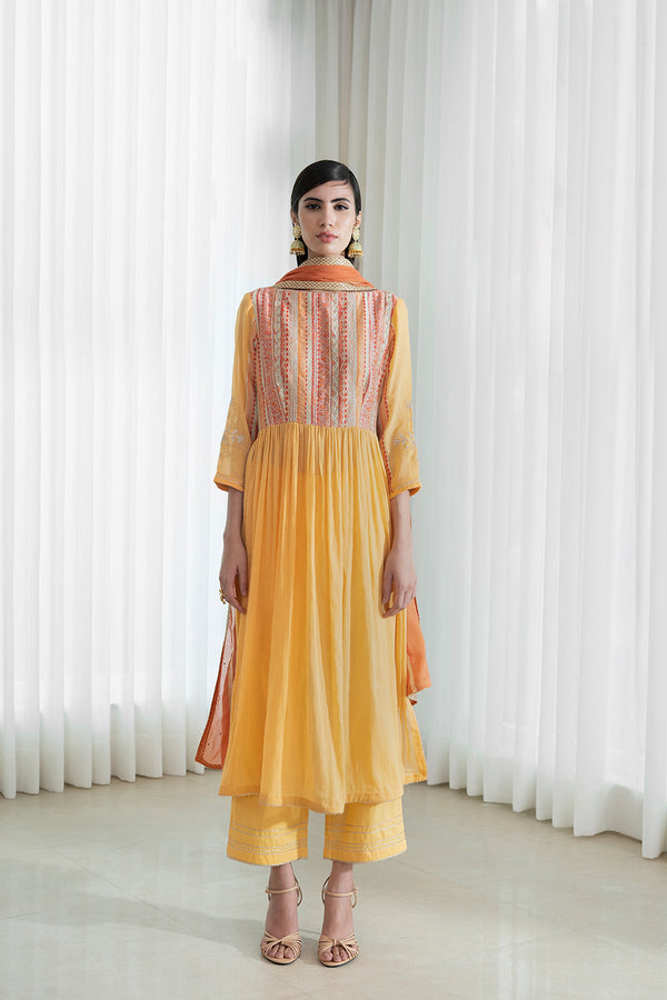 Yoke Kurta With Solid Pants And Dupatta