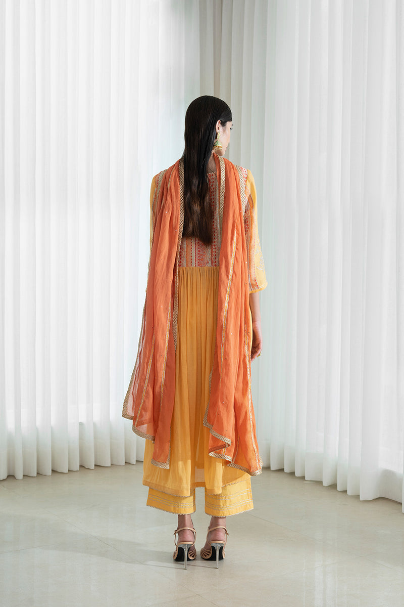 Yoke Kurta With Solid Pants And Dupatta