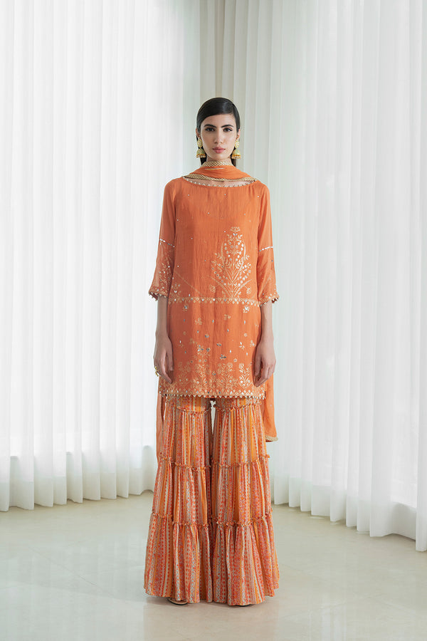 Kurta set with tiered sharara