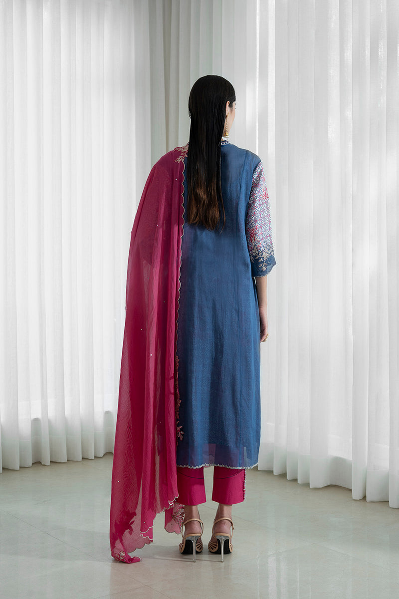Straight Kurta Paired With Pants And Dupatta