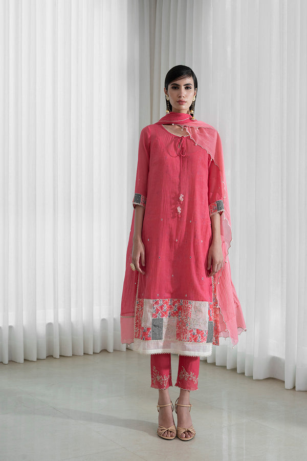 Straight Kurta Paired With Pants And Dupatta