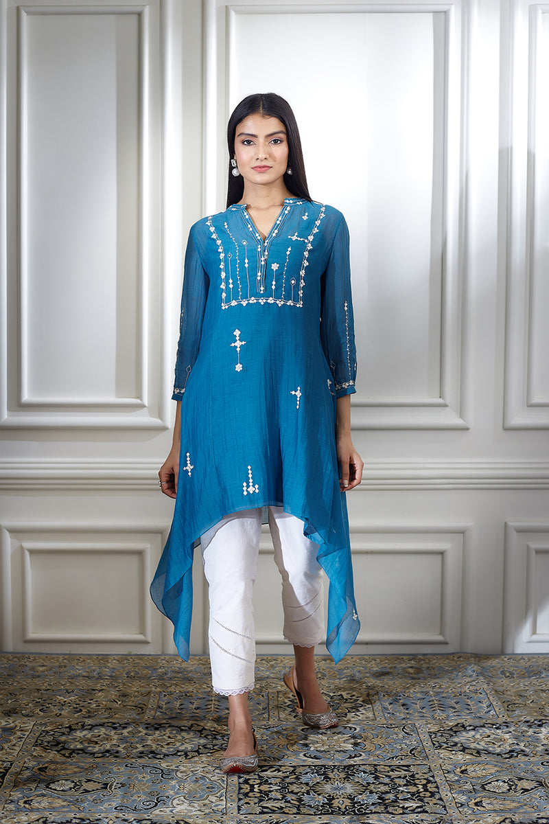 Blue Aari Embroidered Kurta Set
