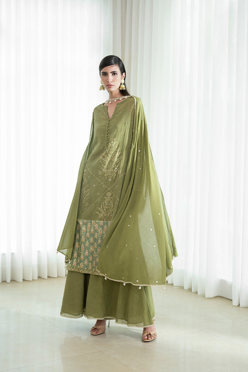 Kurta-sharara set with  foil dupatta