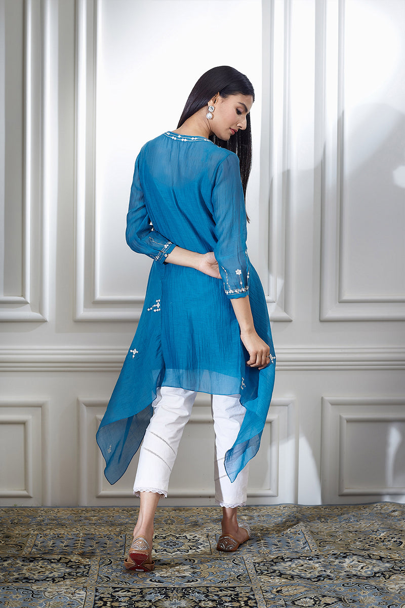 Blue Aari Embroidered Kurta Set