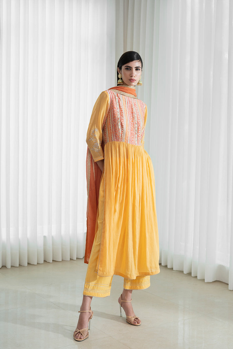 Yoke Kurta With Solid Pants And Dupatta